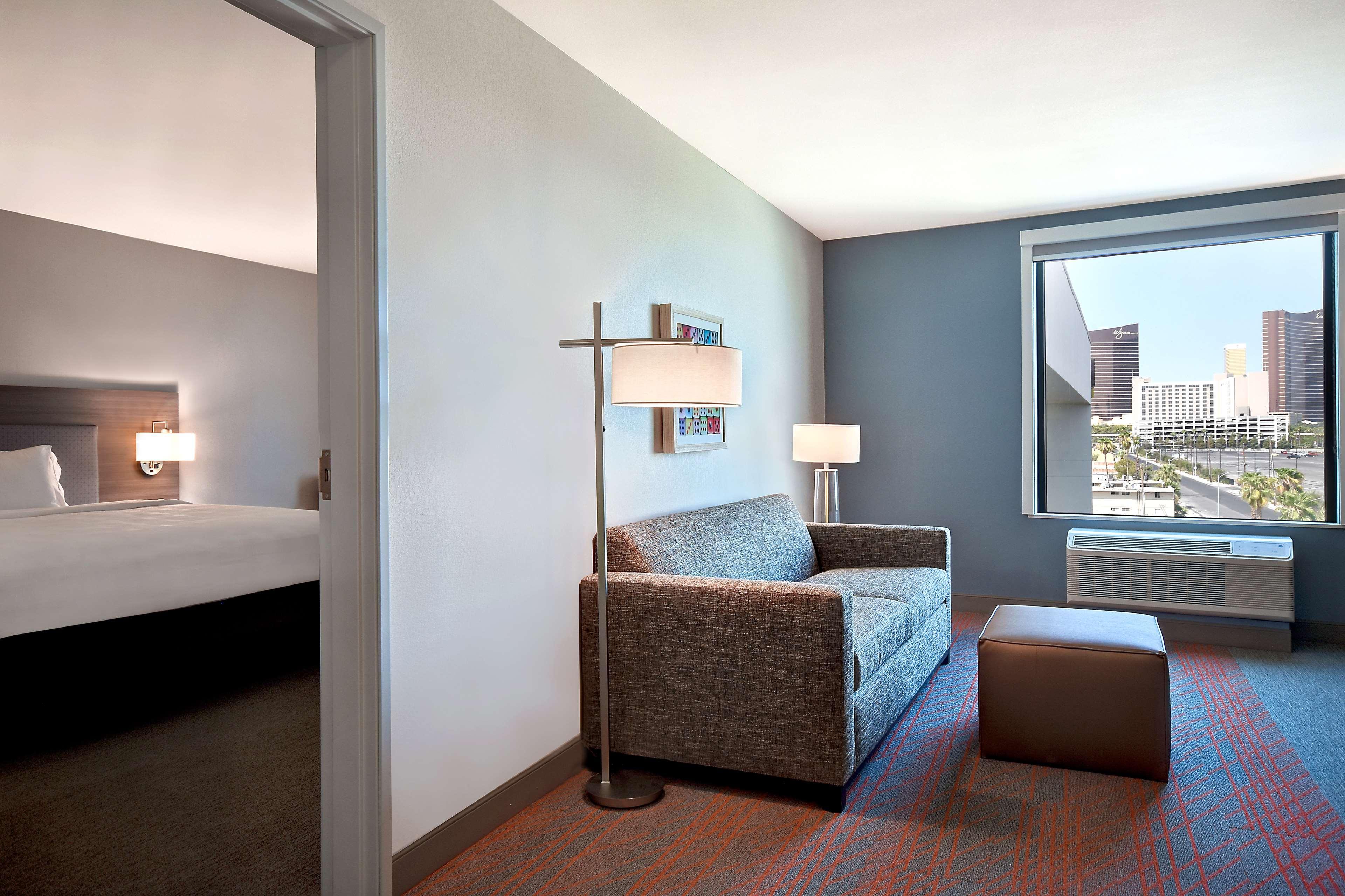 Home2 Suites By Hilton Las Vegas Convention Center - No Resort Fee Экстерьер фото