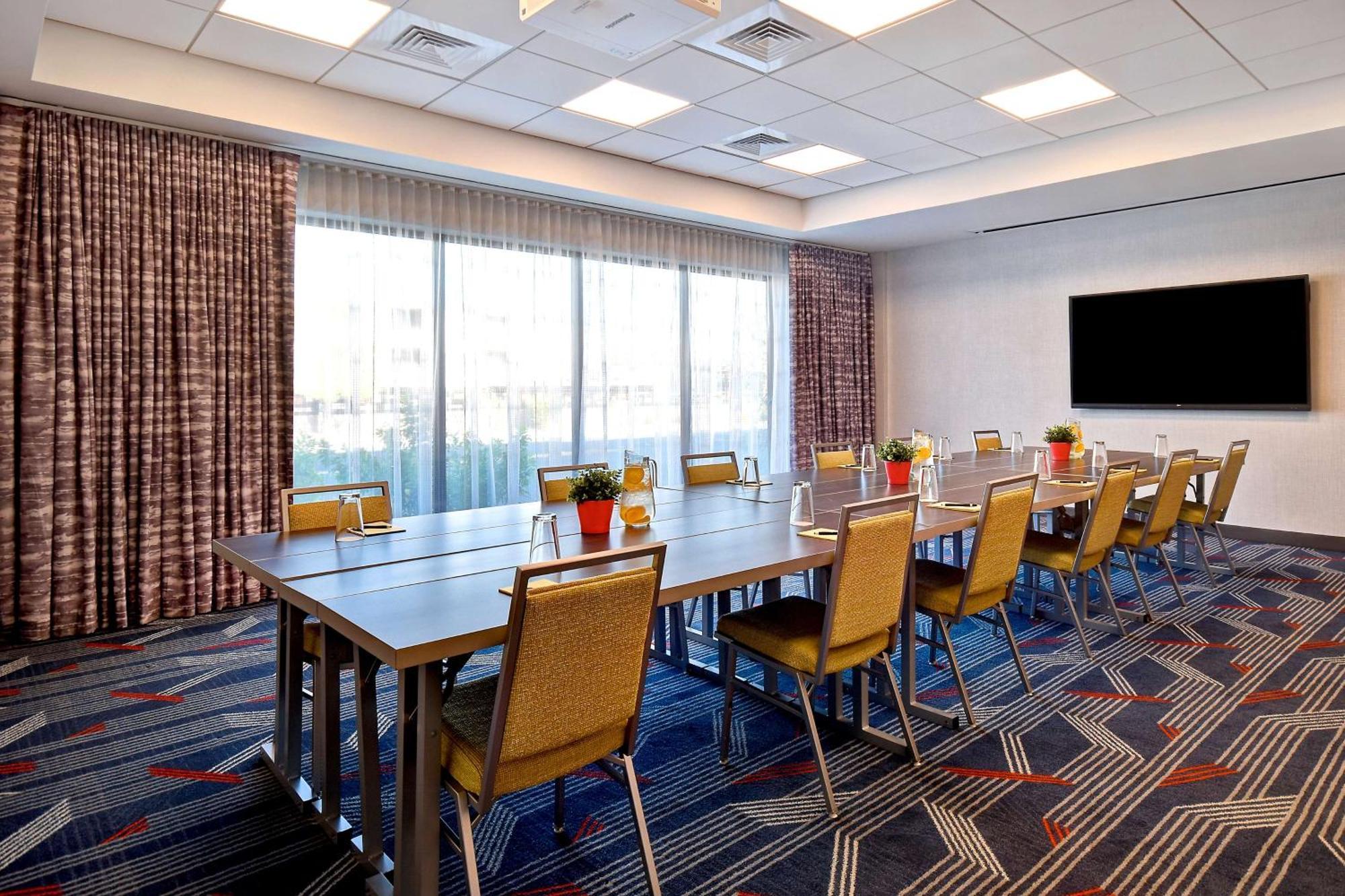 Home2 Suites By Hilton Las Vegas Convention Center - No Resort Fee Экстерьер фото