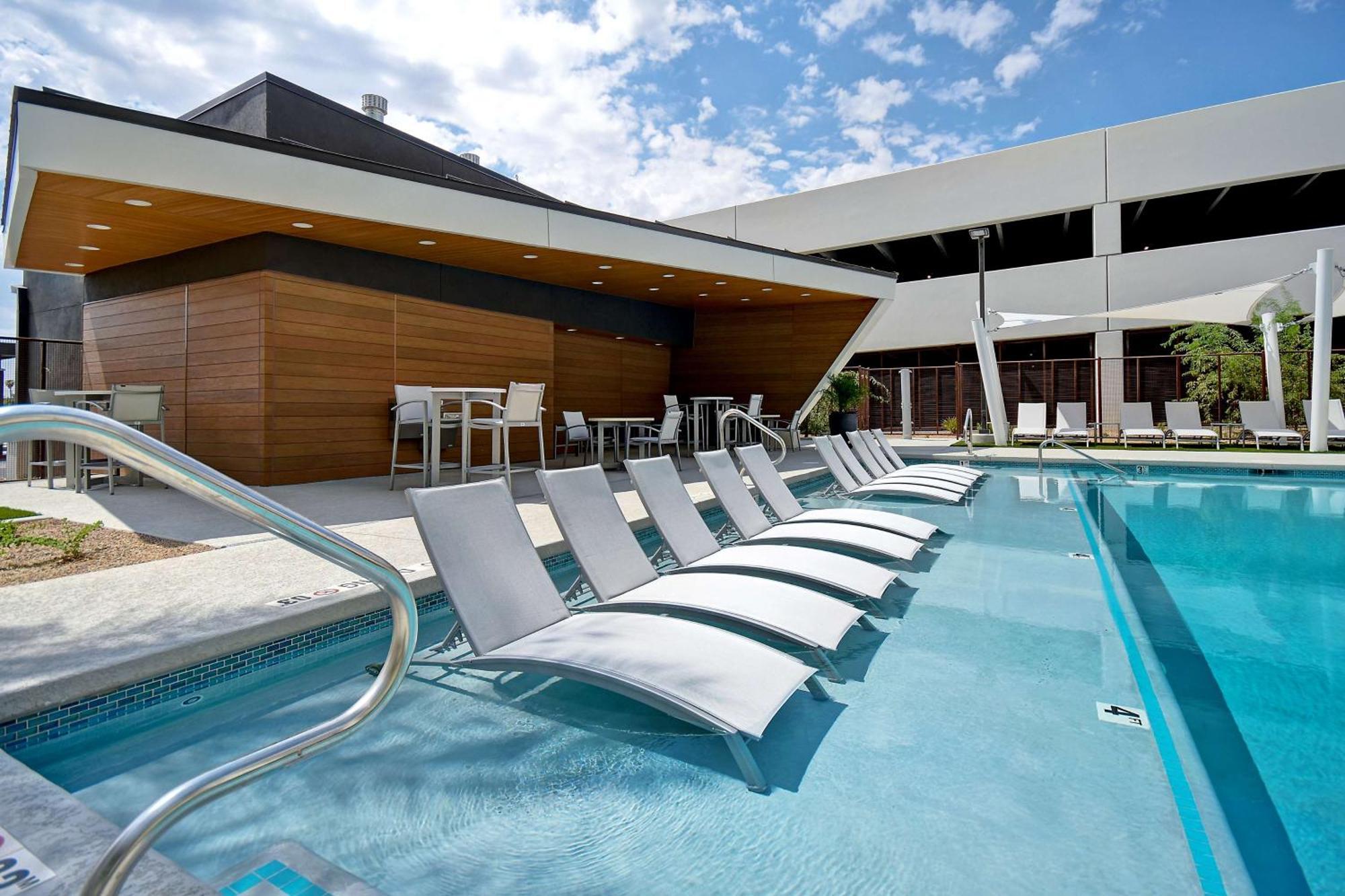 Home2 Suites By Hilton Las Vegas Convention Center - No Resort Fee Экстерьер фото