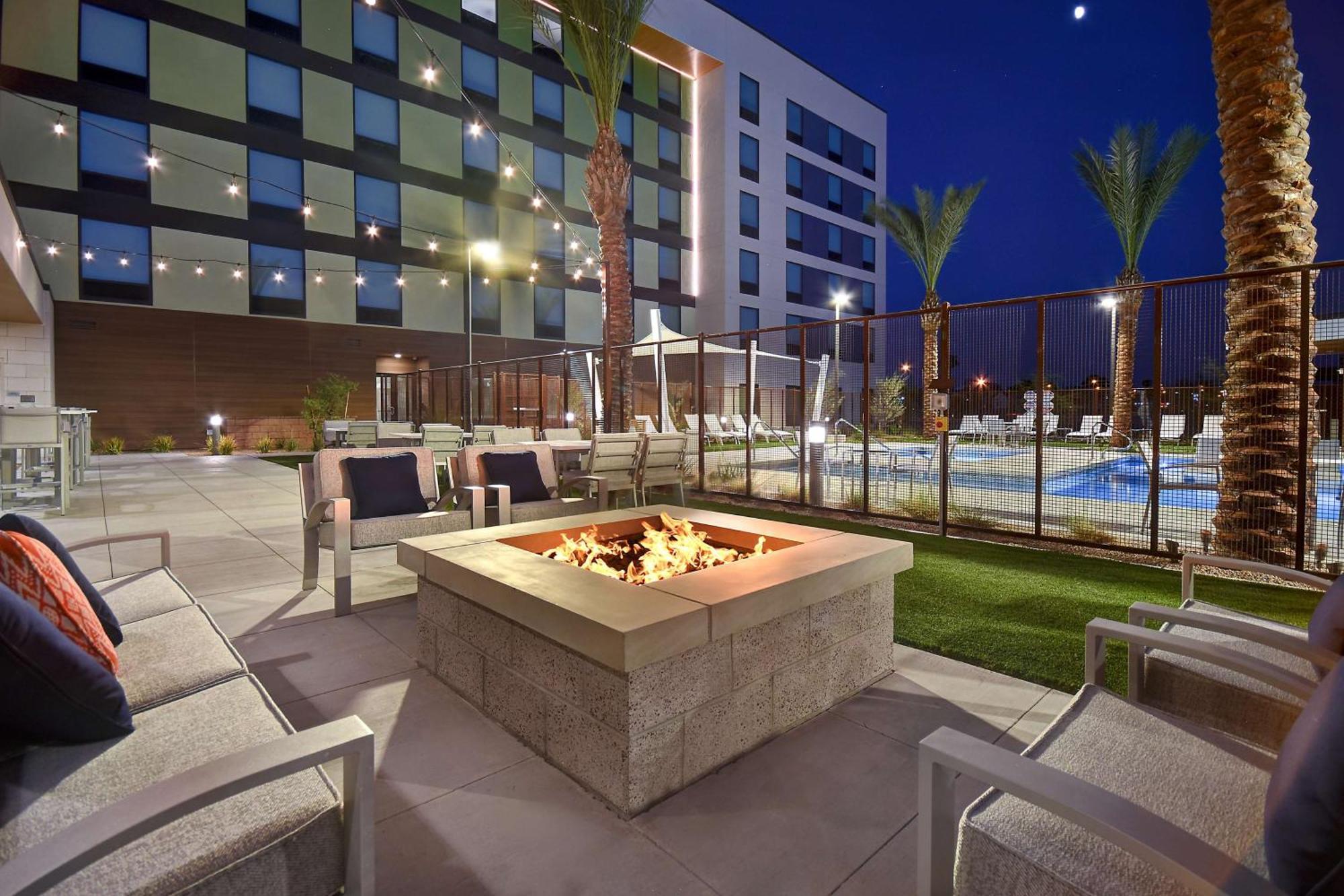 Home2 Suites By Hilton Las Vegas Convention Center - No Resort Fee Экстерьер фото
